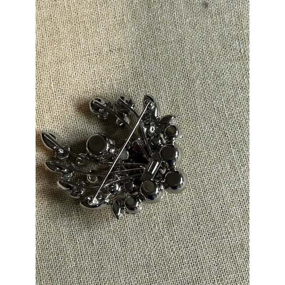 Vintage Eisenberg Crystal Prong Rhinestone Floral Wreath Brooch Pin Rhodium - Picture 5 of 13